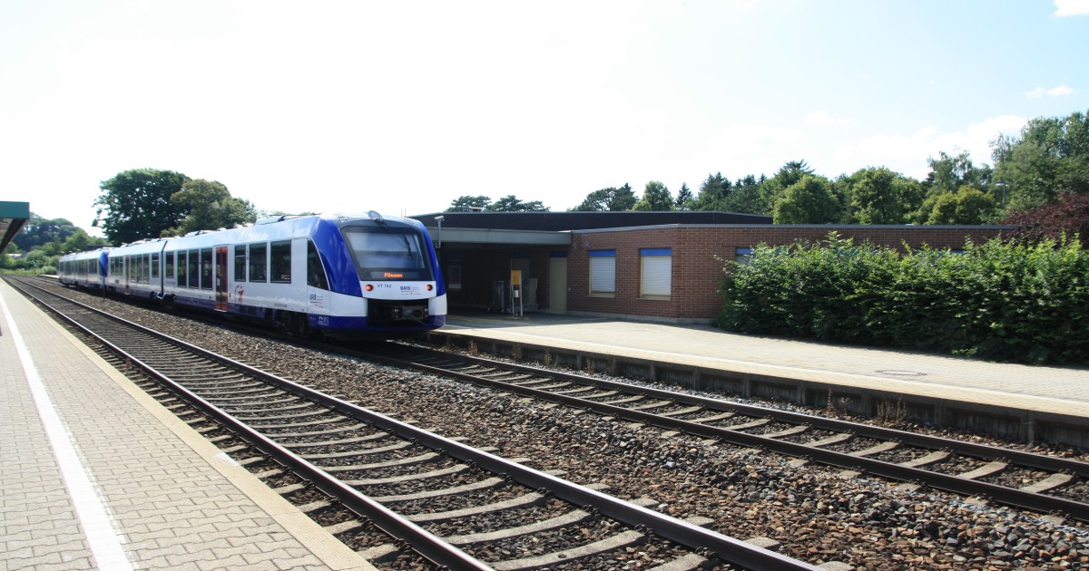 Zug am Kaufbeurer Bahnhof