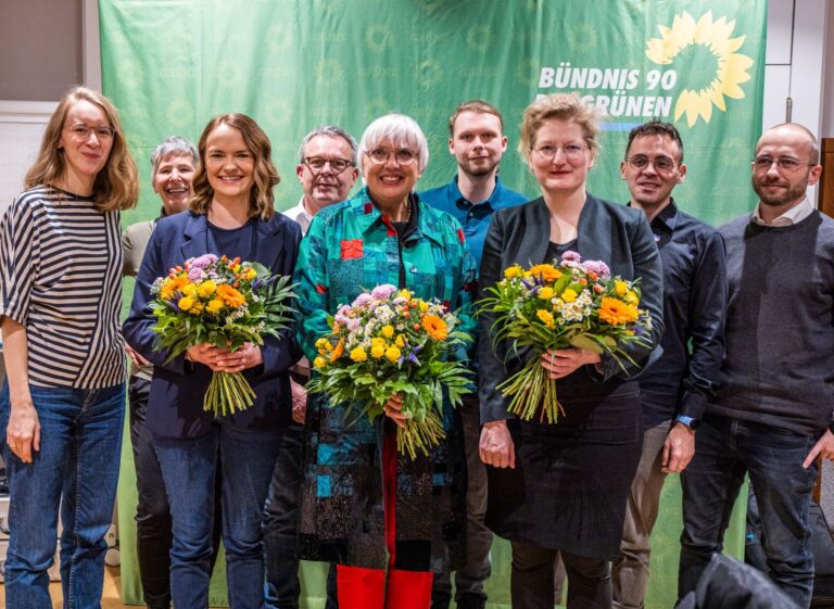 Abschied von Ekin Deligöz beim Bezirksparteitag in Memmingen – Bundestags-Voten für Claudia Roth, Andrea Wörle und Maria Wißmiller